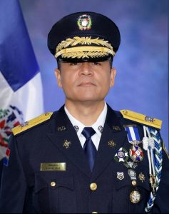Presidente Abinader asciende a Andrés Modesto Cruz Cruz y lo designa como nuevo director general de la Policía Nacional