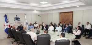 Sector eléctrico analiza posible impacto de la crisis en Medio Oriente en República Dominicana