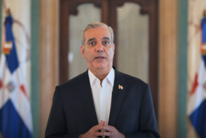 Luis Abinader califica de “inaceptable” agresión de coronel a mujer en Los Mina