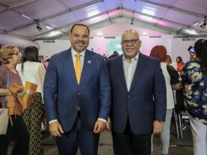 Fabricio Gómez Mazara resalta el liderazgo y aporte de las mujeres al crecimiento económico en Encuentro de Lideresas organizado por el Defensor del Pueblo