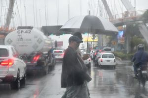 Lluvias por vaguada continuarán este martes; advierten posibles granizos y ráfagas de viento