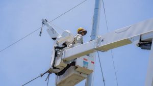 ETED realiza trabajos de fortalecimiento en la línea de transmisión eléctrica 69 kV Haina – Kilómetro 10.5, este sábado
