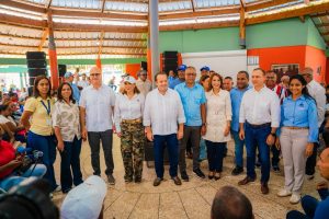 Gobierno entrega segundo Bono de Emergencia a familias afectadas por inundaciones en Villa Montellano, Puerto Plata
