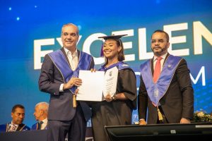 Presidente Abinader encabeza vigésima graduación ordinaria del ITLA, la más grande en la historia de la institución, con cifra récord de 642 nuevos profesionales tecnológicos